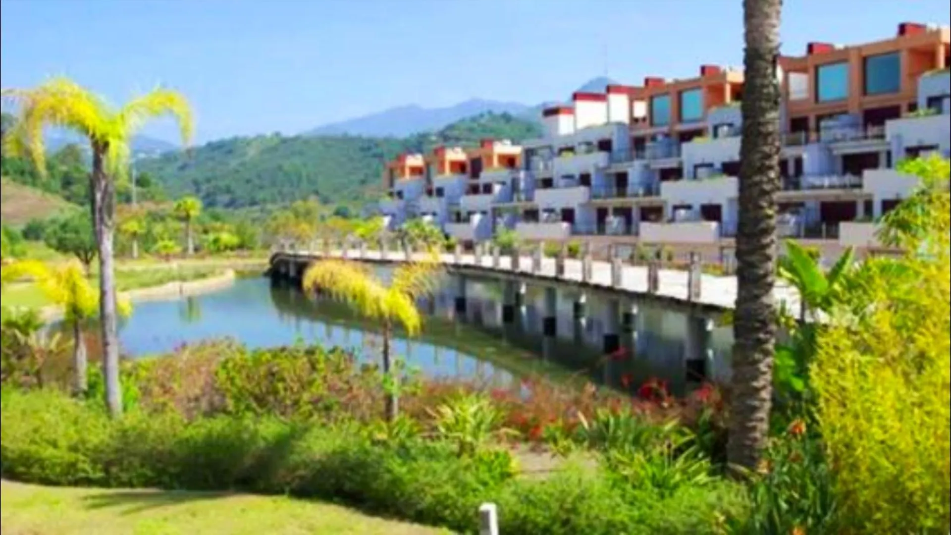 Elegant Apartment In Benahavis With Shared Pool 100 M² Estepona